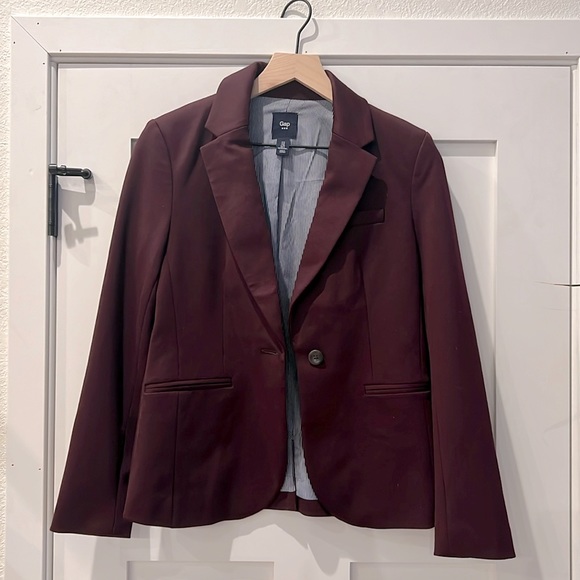 Maroon blazer - Picture 1 of 4